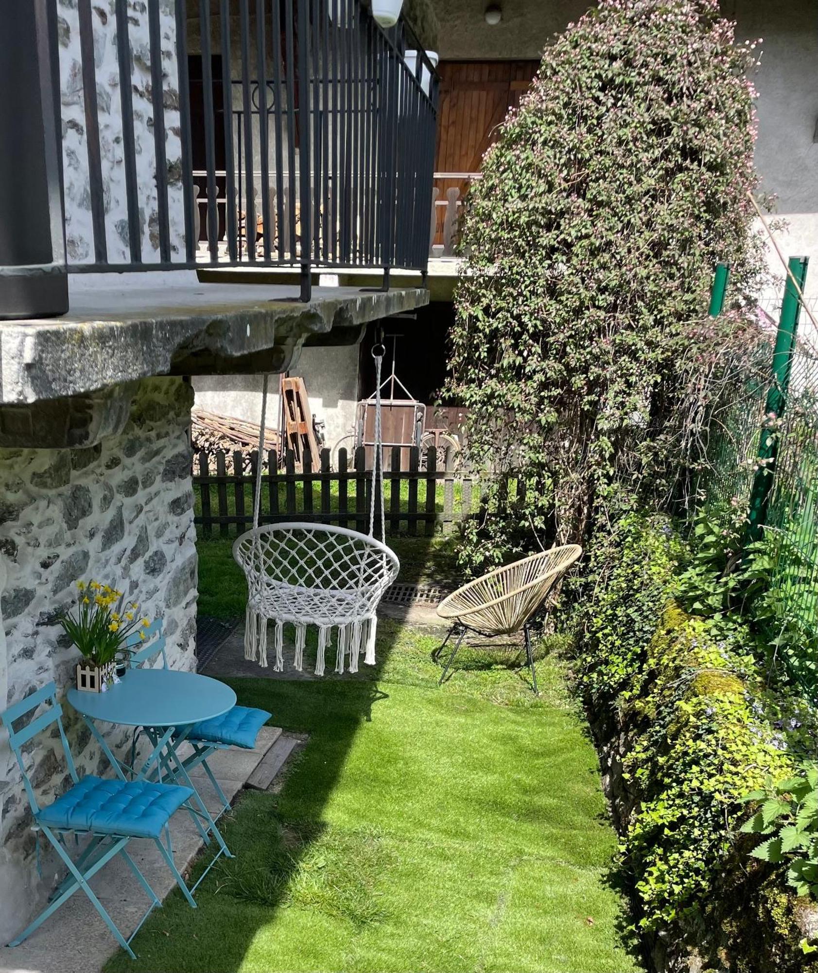La Tour Charmant Tres Bien Situe Minimum 2 Nuits Merci Tours-en-Savoie Exteriör bild